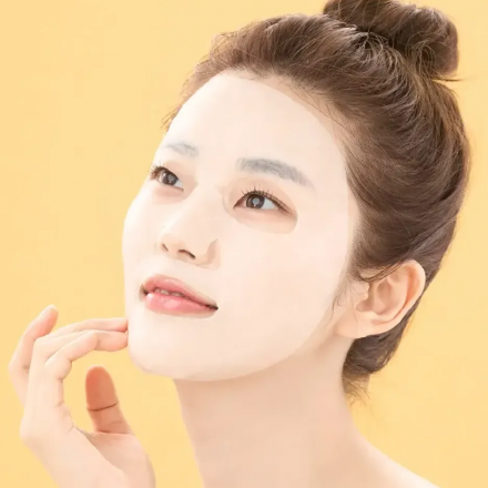 Тканевая маска осветляющая с ниацинамидом Round Lab Vita Niacinamide Dark Spot Serum Mask