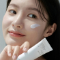 Солнцезащитный крем лёгкий себорегулирующий Celimax Oil Control Light Sunscreen SPF50+PA++++