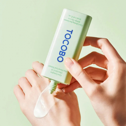 Солнцезащитная сыворотка для лица с экстрактом центеллы Tocobo Cica Calming Sun Serum SPF50+ PA++++