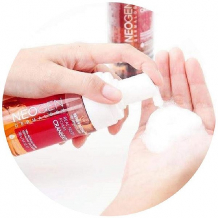 Мусс для умывания витаминный Neogen Dermalogy Real Fresh Foam Cleanser Cranberry