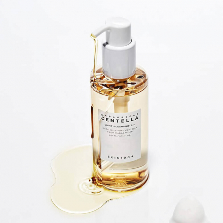 Гидрофильное масло успокаивающее с центеллой Skin1004 Madagascar Centella Light Cleansing Oil