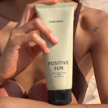 Солнцезащитный крем для тела Shaishaishai Positive Sun Tanning Watery Cream SPF22