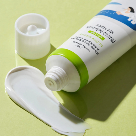 Солнцезащитный крем с берёзовым соком для чувствительной кожи Round Lab Birch Juice Moisturizing Mild-Up Sunscreen