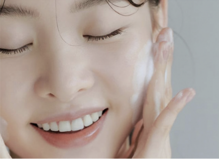 Мусс для умывания на основе нони Celimax The Real Noni Acne Bubble Cleanser
