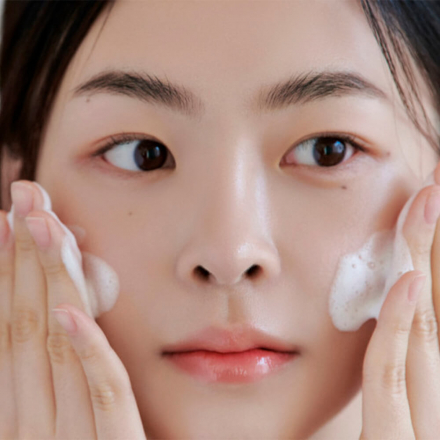 Пенка очищающая с BHA-кислотой и центеллой Celimax Ji Woo Gae Cica BHA Acne Foam Cleansing