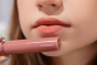 Блеск для губ Rom&amp;nd Glasting Color Gloss 05 Dim Mauve