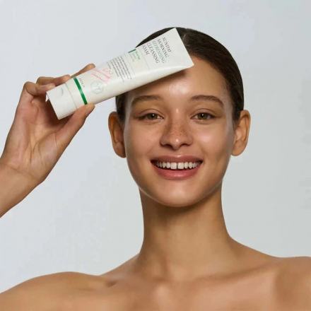 Пенка для умывания увлажняющая Axis-Y Sunday Morning Refreshing Cleansing Foam