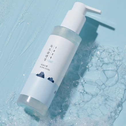 Гель для умывания мягкий с морской водой Round Lab 1025 Dokdo Cleansing Gel