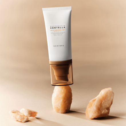 Солнцезащитный крем с центеллой SKIN1004 Madagascar Centella Air-Fit Suncream Light SPF30 PA++++