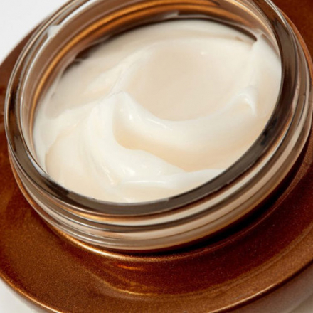Крем для глаз антивозрастной с муцином королевской улитки FarmStay Escargot Noblesse Intensive Eye Cream