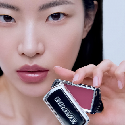 Бальзам для губ и щёк компактный увлажняющий Braye Lipsleek 06 Plucky 