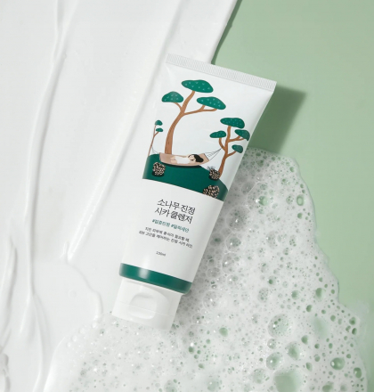 Пенка для умывания для проблемной кожи Round Lab Pine Calming Cica Cleanser