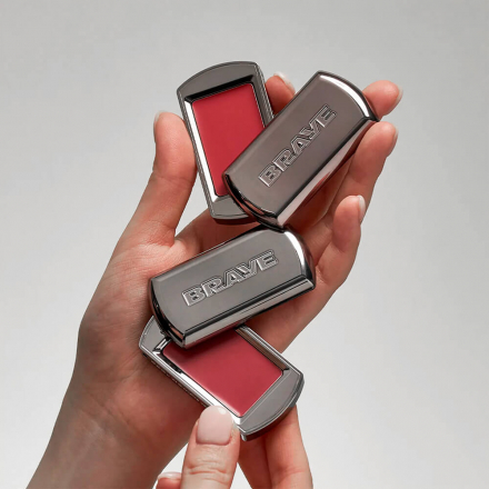 Бальзам для губ и щёк компактный вельветовый Braye Lipsleek Blur 04 Freeness 