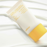 Солнцезащитный крем осветляющий Celimax Pore+Dark Spot Brightening Care Sunscreen SPF50+ PA++++ 