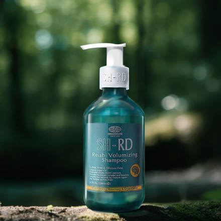 Шампунь для объёма на основе рейши Shaan Honq SH-RD Reishi Volumizing Shampoo