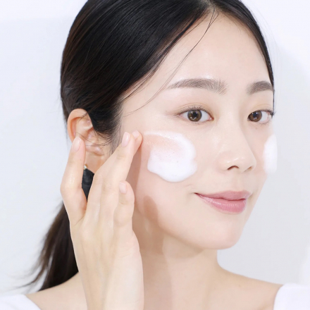 Пенка для умывания успокаивающая Bioheal BOH Panthecell Repair Cica Soothing Cleanser